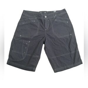 Title nine gray short size 4 hiking camping gorpcore